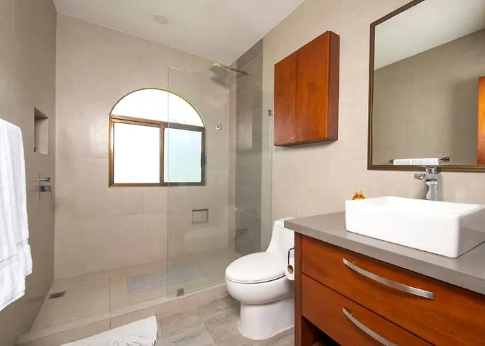 Newly Remodeled Beachfront Condo, Ground-floor Terrace & Direct Access To *